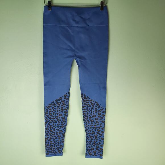 Fabletics Womens Blue High Waisted Seamless Leopard Legging Size Large - Picture 2 of 4
